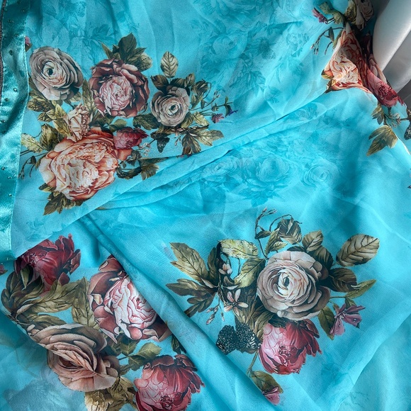 Beautiful brand new blue floral saree satin border - Picture 1 of 3